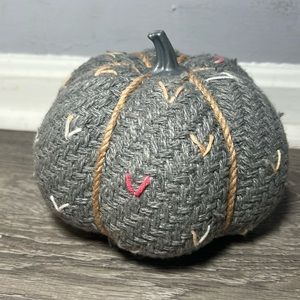 Grey yarn pumpkin